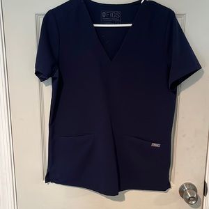 Navy blue scrub top 2 pockets